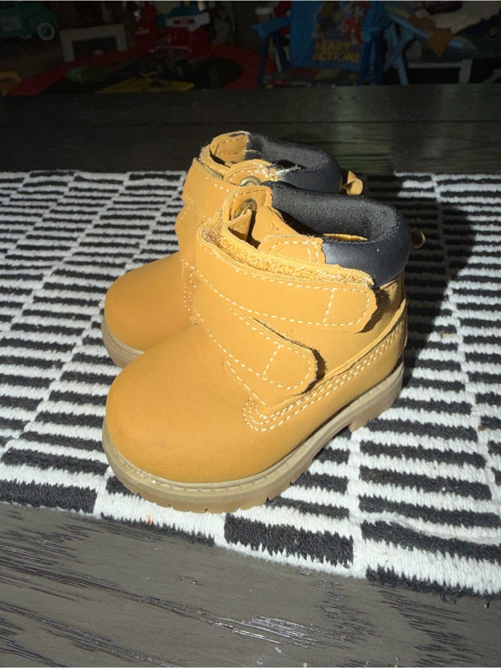 Wonder Nation Tucker Boots infant size 2 new condition.